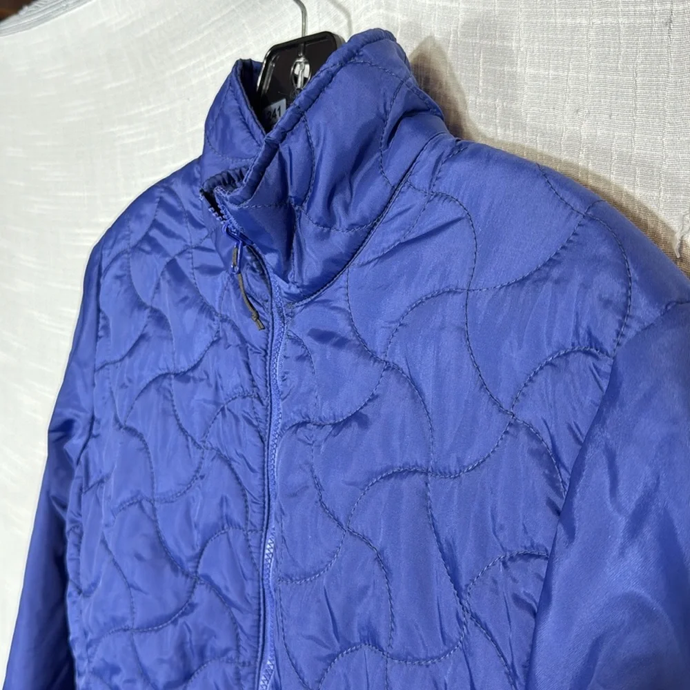 Helly Hansen PrimaLoft Quilted Jacket Size Large | Lightweight Warm Outdoor Coat